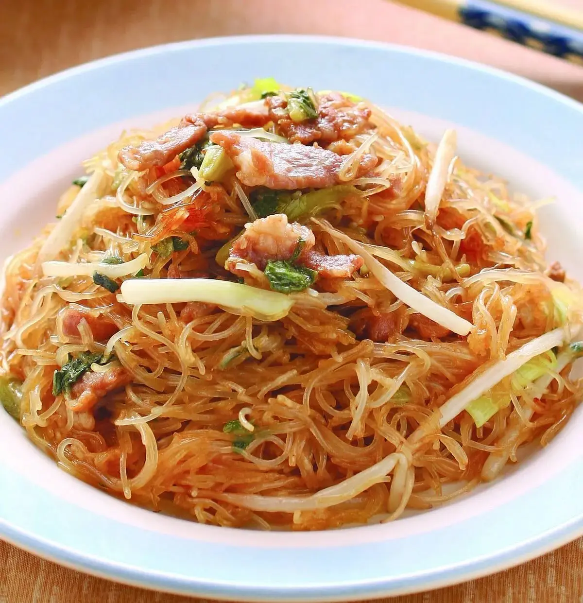 Braised Vermicelli w/ Pork & Pickled Cabbage / Vermicelles braisés au porc et chou mariné