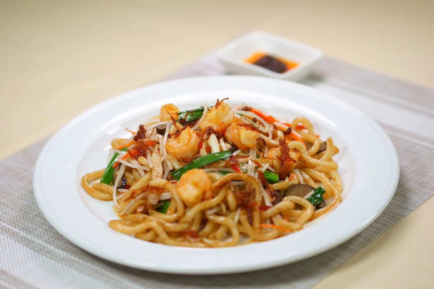 Stir Fried U-don w/ Seafood / Udon sauté aux fruits de mer